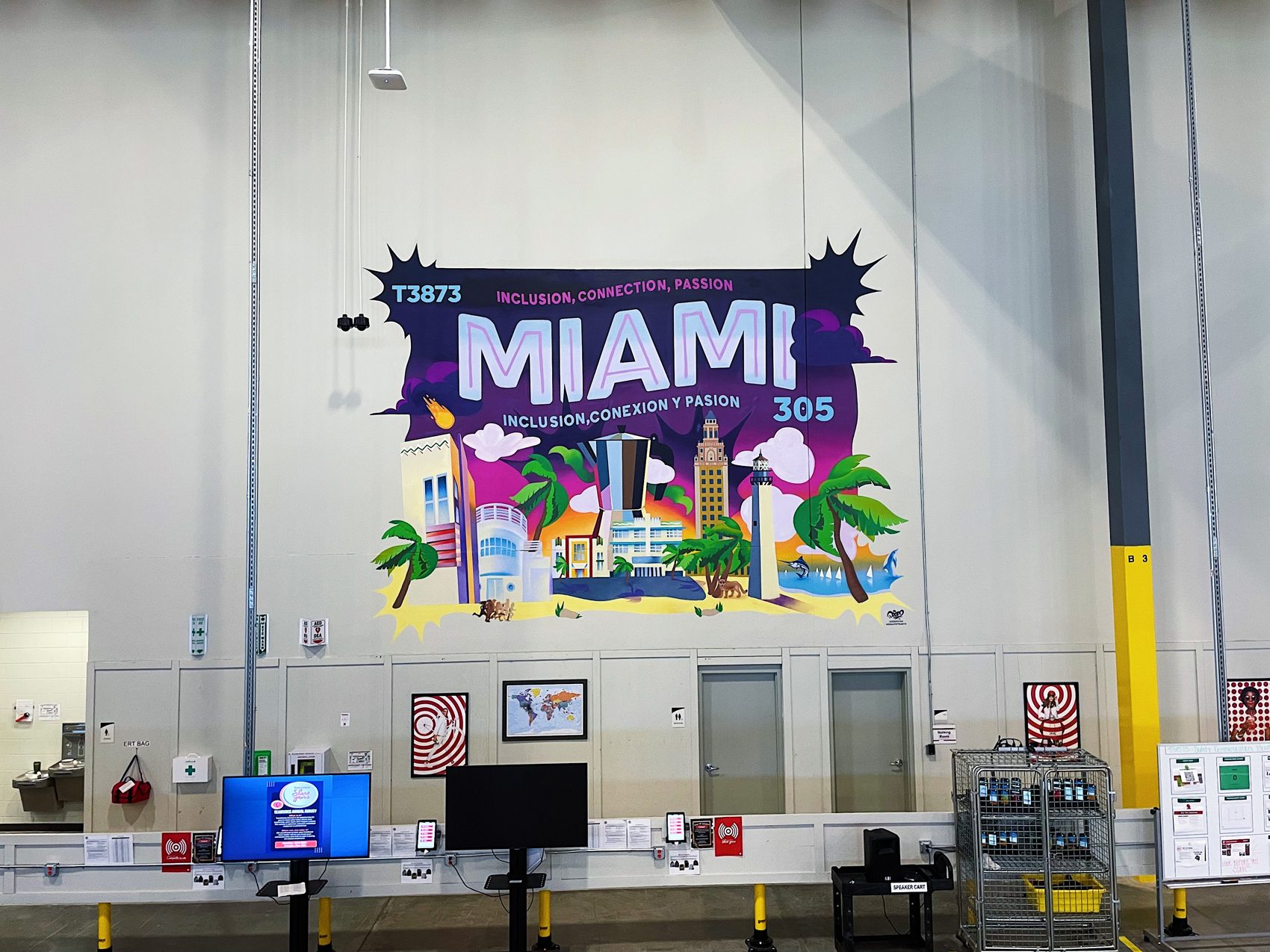 Miami 305 mural, Target distribution center